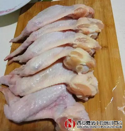 雞翅包飯培訓(xùn)的做法圖文介紹_雞翅包飯培訓(xùn)的利潤分析