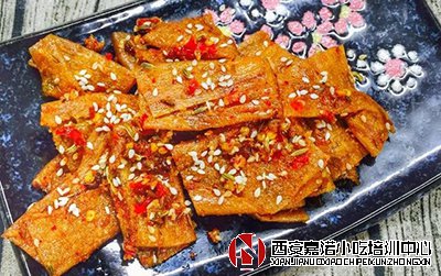 特色小吃培訓麻辣豆皮做法